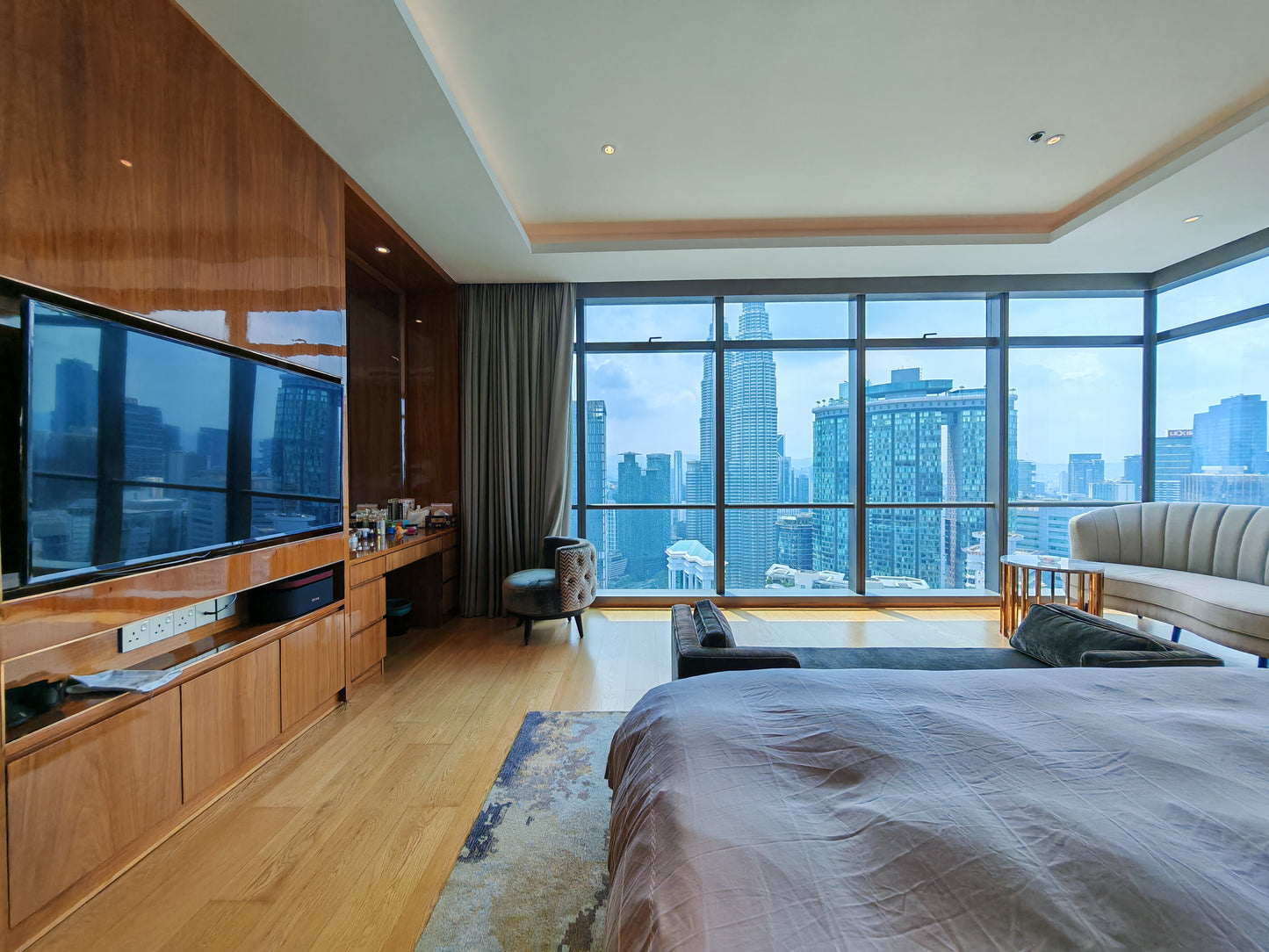 The Ritz-Carlton Penthouse – A Crown Jewel in Kuala Lumpur’s Skyline