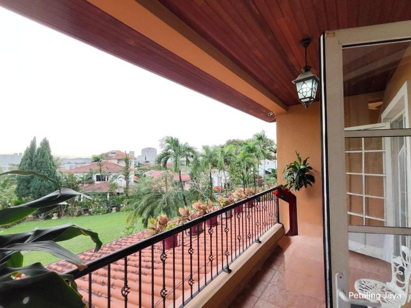 Freehold Bungalow with Huge Land Bukit Gasing, Petaling Jaya For Sale